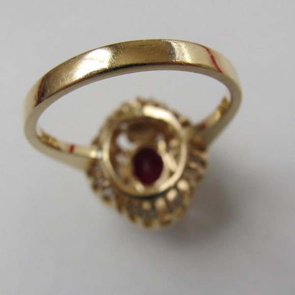 18K Solid Yellow Gold with Ruby & Diamonds Ring - Picture 9 of 13